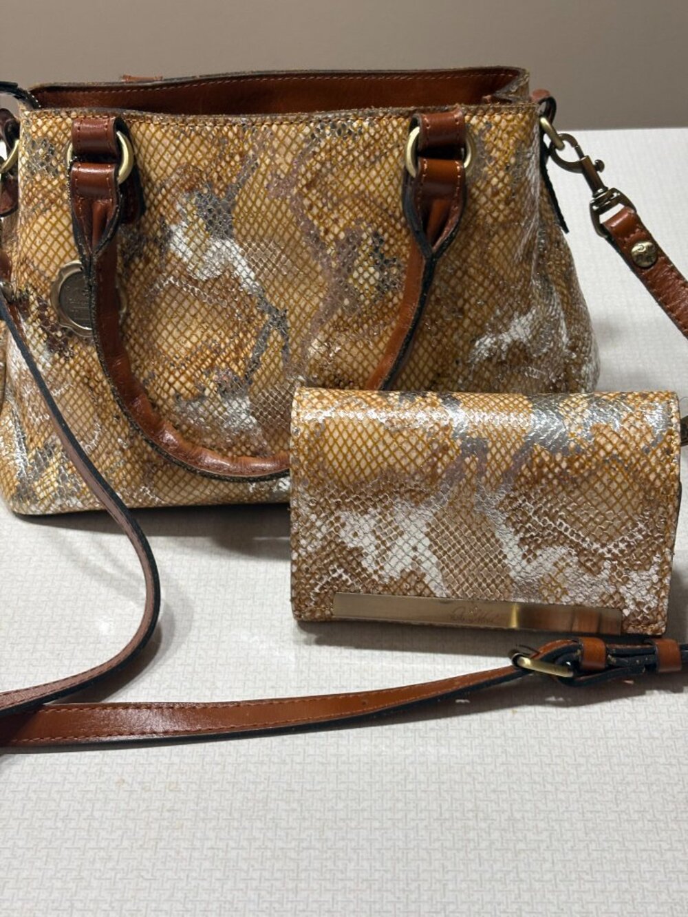 Like New Patricia Nash Satchel/Crossbody and Wallet Set in Metallic Python Tan